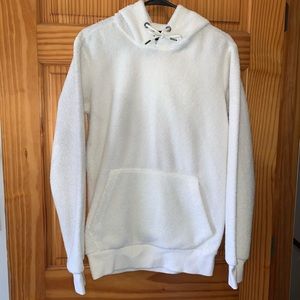 Sherpa white sweatshirt